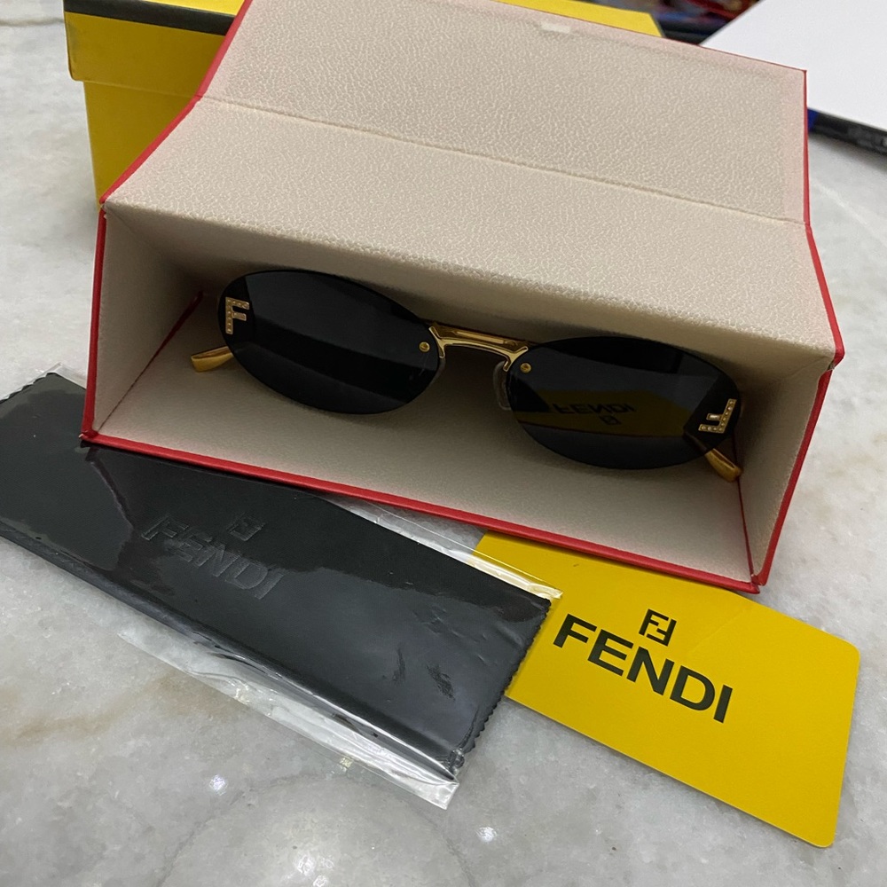 Fendi Rimless oval sunglasses - Picture 9 of 11